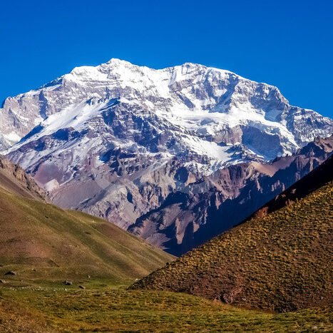 Awe-Inspiring Mountain Wall Murals