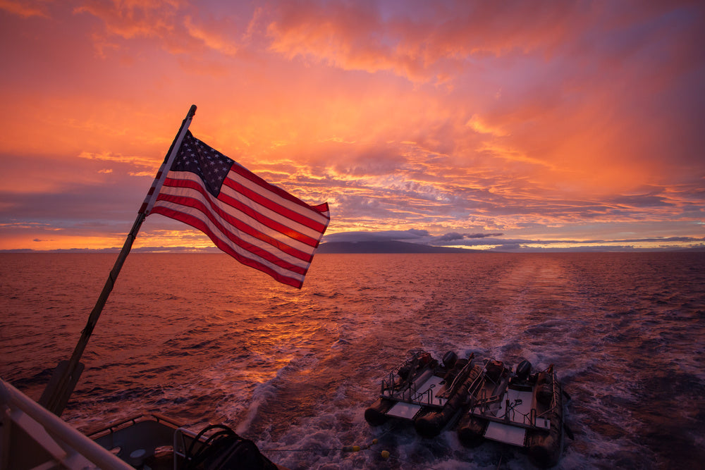 American Flag In Front Of A Beautiful Ocean Sunset Landscape Wall Mura